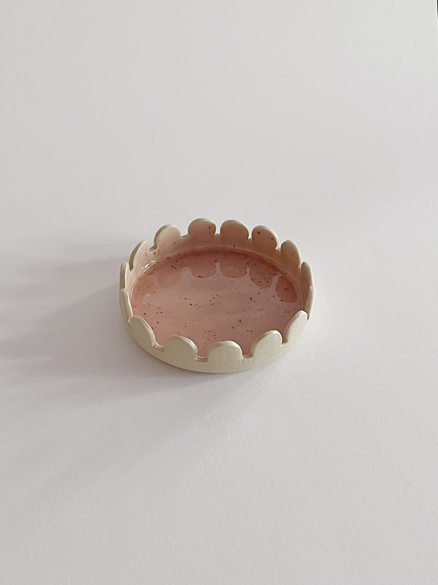 Arcs Serving Plate Pink Speckled Ø16