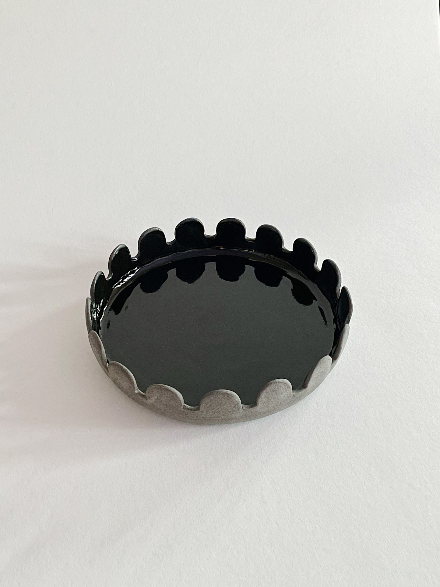 Arcs Serving Plate Black Ø20